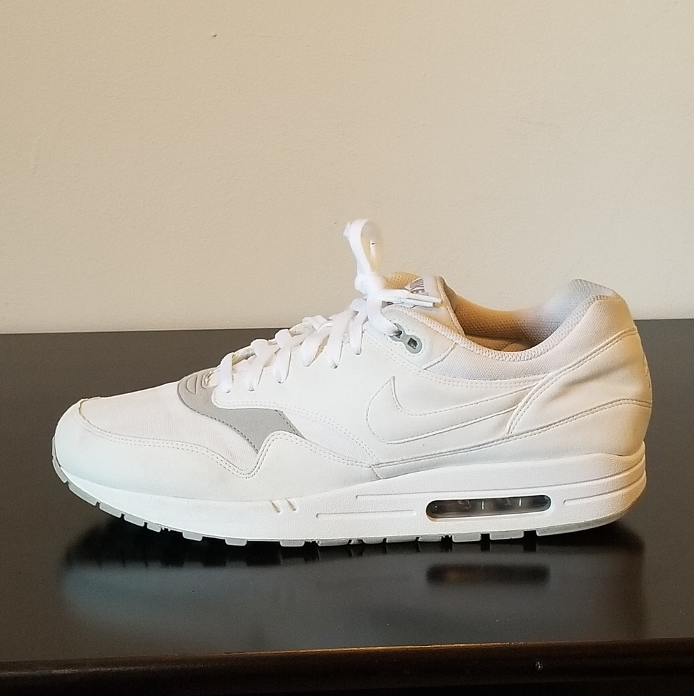NIKE AIR MAX 1